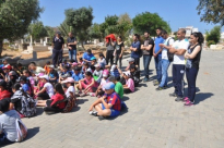 بالفيديو: يوم التنمية والتطوير الذاتي لطلاب مشروع التعليم الى القمم في مقبرة طاسو